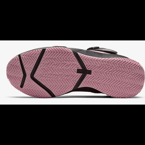 Nike Lebron Soldier XIII(GS)Black/Bleached Shoes - Picture 2 of 12